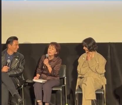 级！两人亲密互动被扒出疑似导演赵德胤pg电子模拟器试玩赵丽颖隐婚风波升(图2)